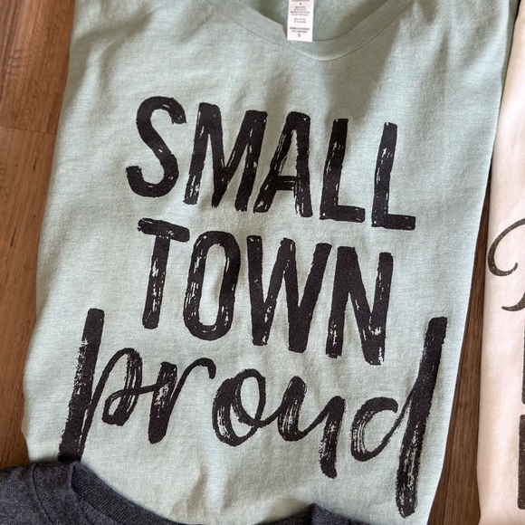 Western Graphic Tees! - Picture 7 of 11